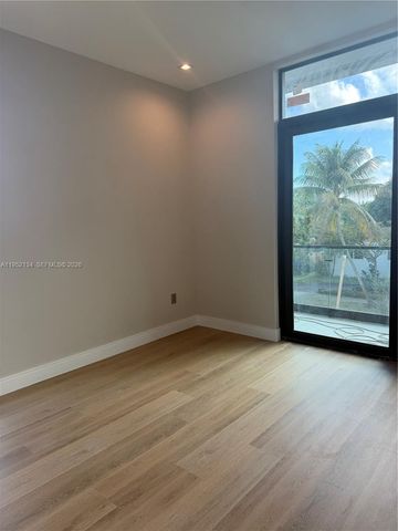 1637 Monroe St, Hollywood, FL 33020