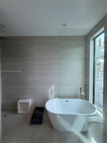 1637 Monroe St, Hollywood, FL 33020