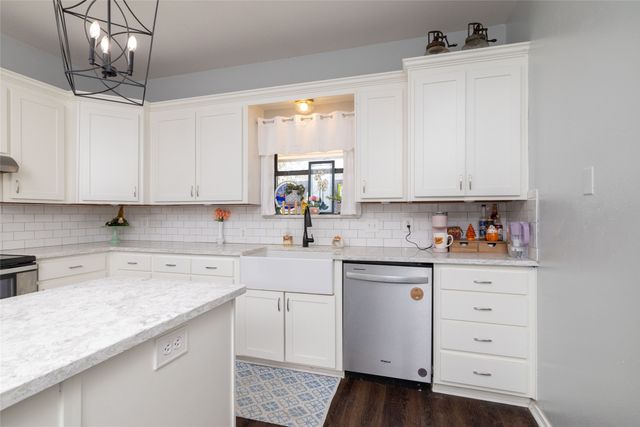 136 Lakeview Drive, Aledo, TX 76008