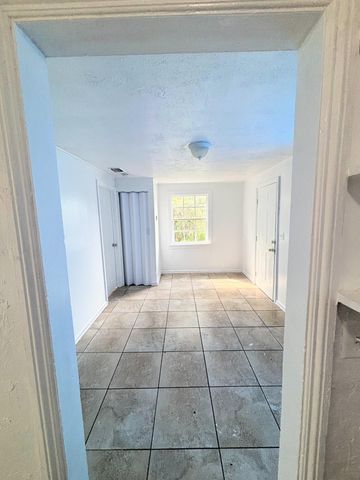 804 Ridgewood Drive 2, West Palm Beach, FL 33405