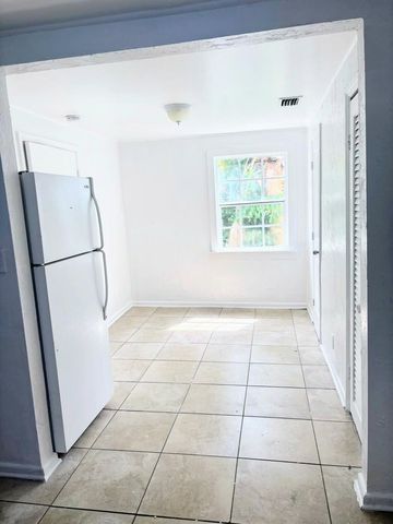 804 Ridgewood Drive 2, West Palm Beach, FL 33405