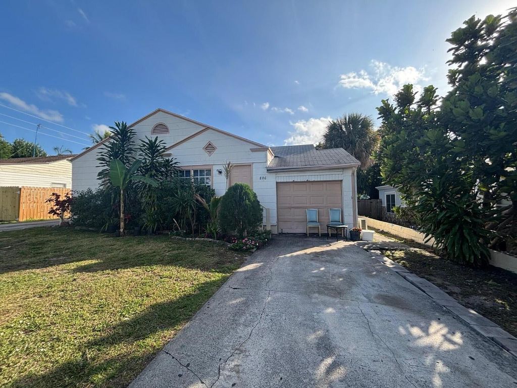 804 Ridgewood Drive 2, West Palm Beach, FL 33405