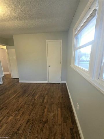 1313 Rivercrest Drive, Eden, NC 27288