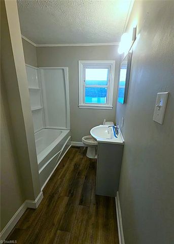 1313 Rivercrest Drive, Eden, NC 27288