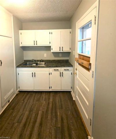 1313 Rivercrest Drive, Eden, NC 27288