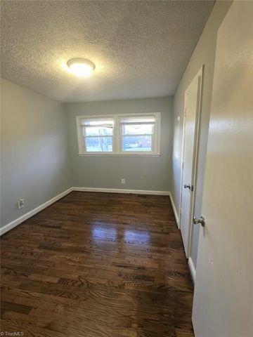 1313 Rivercrest Drive, Eden, NC 27288