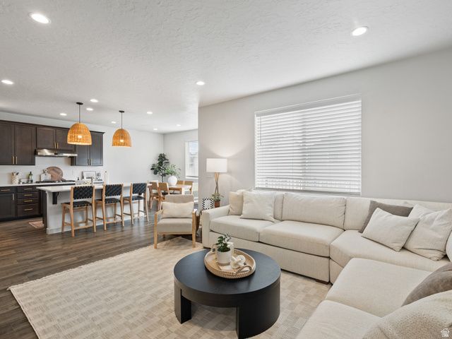 108 N INDEPENDENCE WAY, Saratoga Springs, UT 84045
