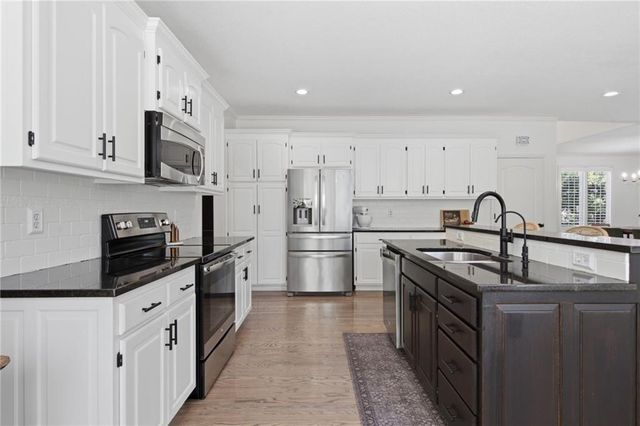 14181 W 142 Street, Olathe, KS 66062