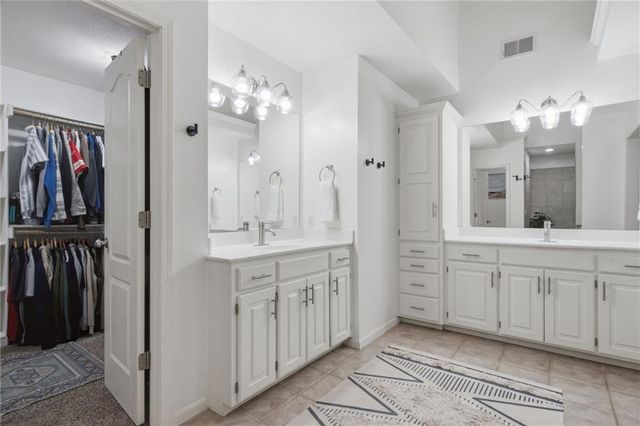 14181 W 142 Street, Olathe, KS 66062