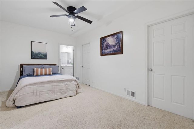14181 W 142 Street, Olathe, KS 66062