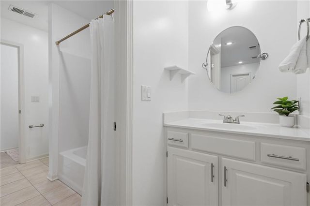 14181 W 142 Street, Olathe, KS 66062