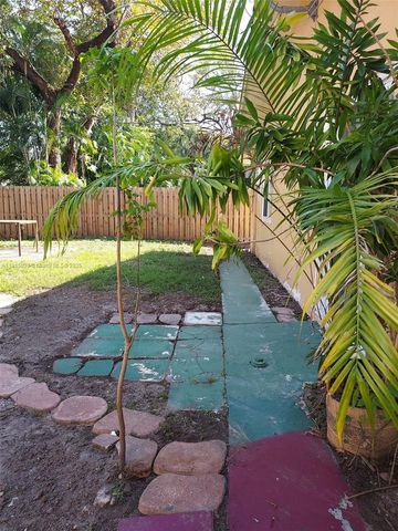 808 SW 14th Ter 4, Fort Lauderdale, FL 33312