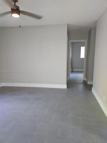 808 SW 14th Ter 4, Fort Lauderdale, FL 33312