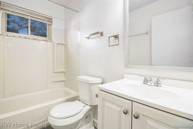 19783 Poinciana, Redford, MI 48240