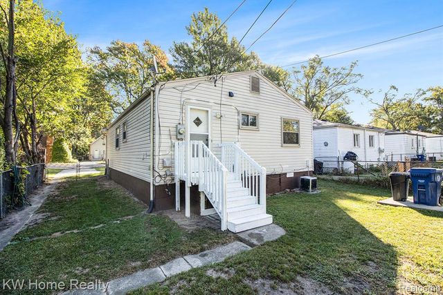 19783 Poinciana, Redford, MI 48240