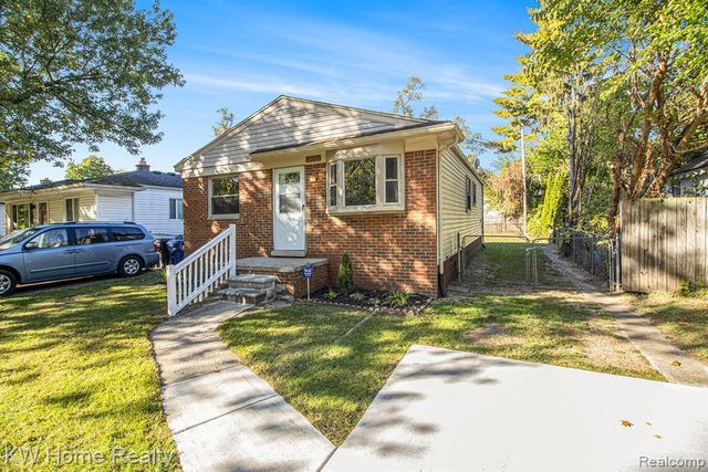 19783 Poinciana, Redford, MI 48240