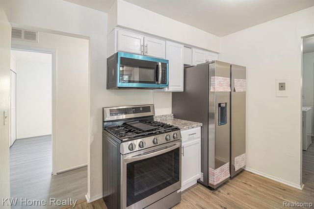 19783 Poinciana, Redford, MI 48240