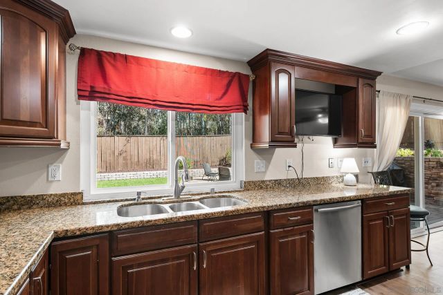 11220 Briarcliff, San Diego, CA 92131