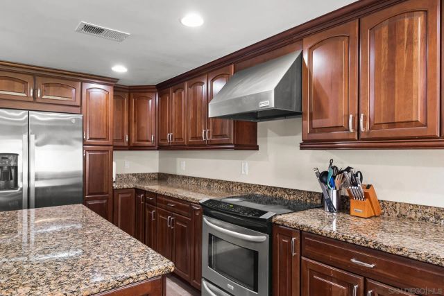 11220 Briarcliff, San Diego, CA 92131