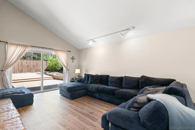 11220 Briarcliff, San Diego, CA 92131