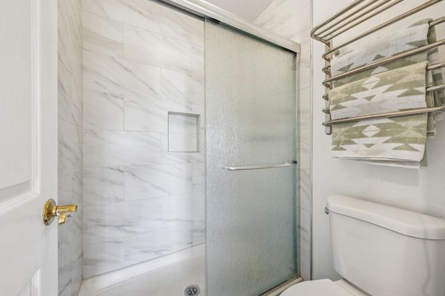 1047 Fontana Dr, Alameda, CA 94502