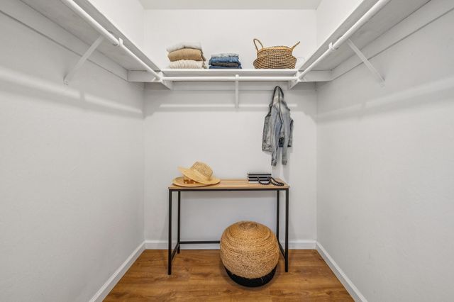 1047 Fontana Dr, Alameda, CA 94502