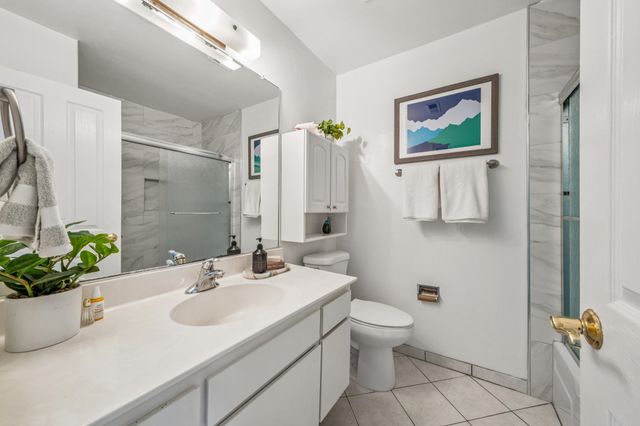 1047 Fontana Dr, Alameda, CA 94502