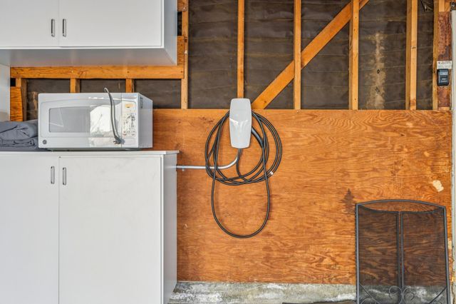 1047 Fontana Dr, Alameda, CA 94502