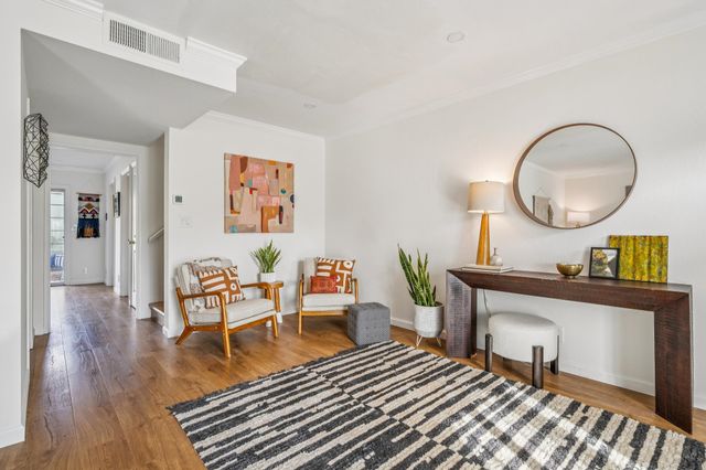 1047 Fontana Dr, Alameda, CA 94502