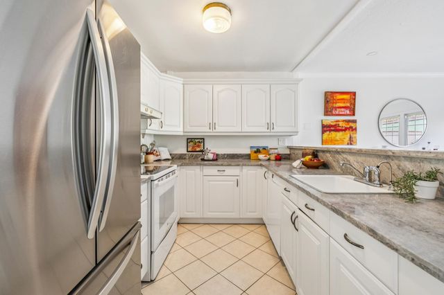 1047 Fontana Dr, Alameda, CA 94502