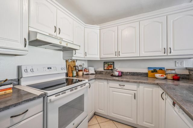 1047 Fontana Dr, Alameda, CA 94502