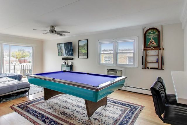 1615 W Howard Street 303, Evanston, IL 60202