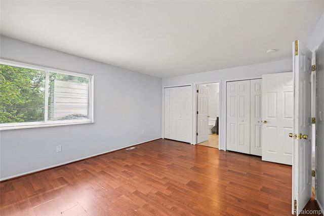 12800 Daily Drive, Sterling Heights, MI 48313