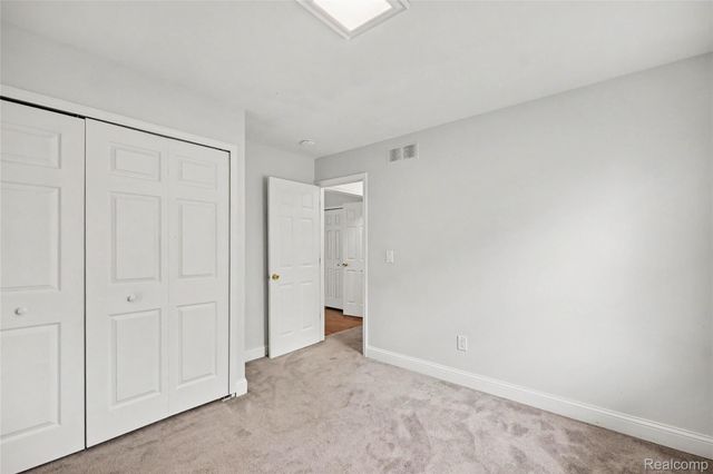 12800 Daily Drive, Sterling Heights, MI 48313