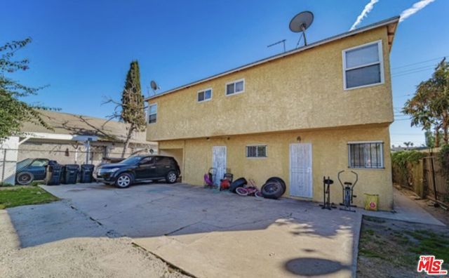 901 W 83rd Street, Los Angeles, CA 90044