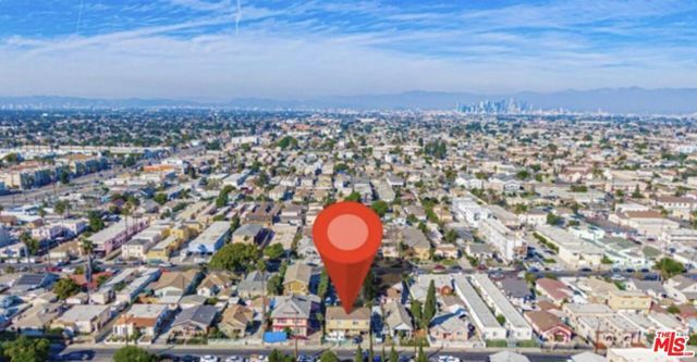 901 W 83rd Street, Los Angeles, CA 90044