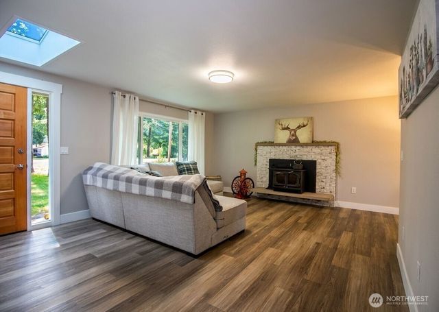 27719 217th Avenue SE, Maple Valley, WA 98038