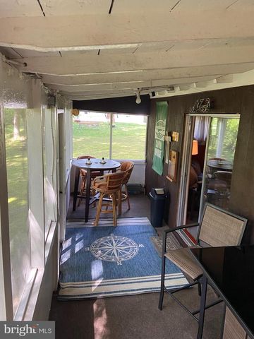 100 BUBBLING SPRING ROAD, Capon Bridge, WV 26711