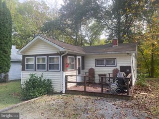 100 BUBBLING SPRING ROAD, Capon Bridge, WV 26711