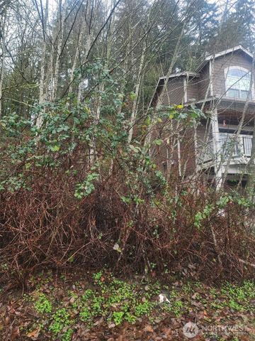 679 17th Avenue NW, Issaquah, WA 98027