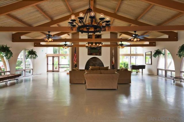 4264 Loma Riviera Lane, San Diego, CA 92110