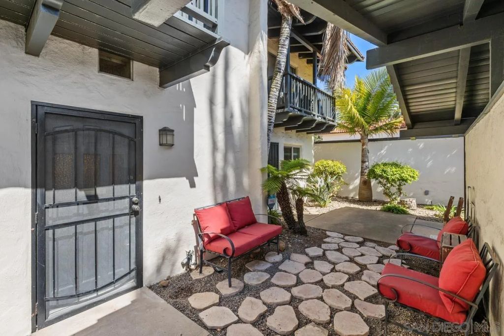 4264 Loma Riviera Lane, San Diego, CA 92110