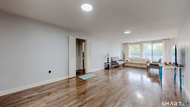 1 Strawberry Hill Court 1H, Stamford, CT 06902
