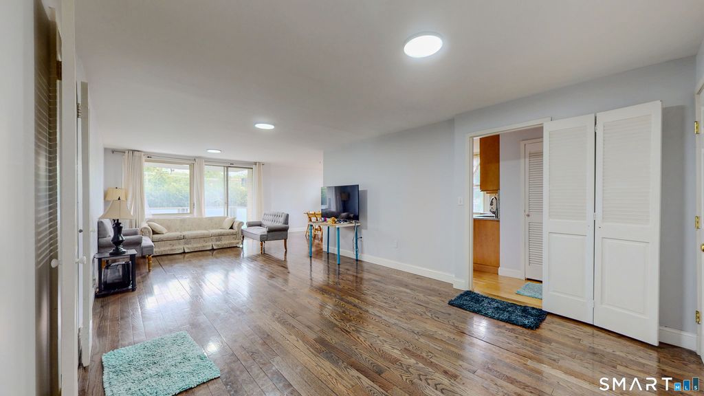 1 Strawberry Hill Court 1H, Stamford, CT 06902
