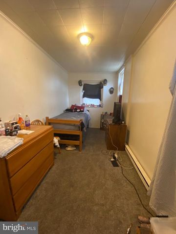 64 S EVANS ST, Pottstown, PA 19464