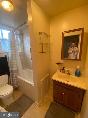 64 S EVANS ST, Pottstown, PA 19464