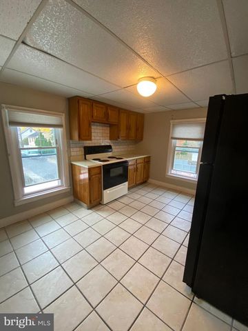 64 S EVANS ST, Pottstown, PA 19464