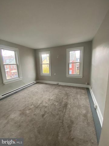 64 S EVANS ST, Pottstown, PA 19464