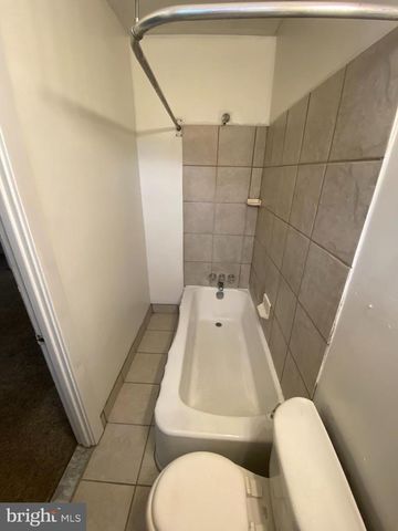 64 S EVANS ST, Pottstown, PA 19464