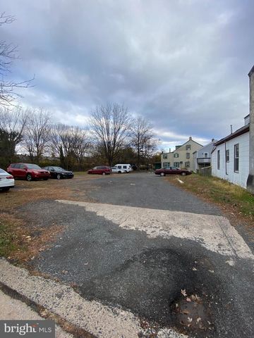 64 S EVANS ST, Pottstown, PA 19464